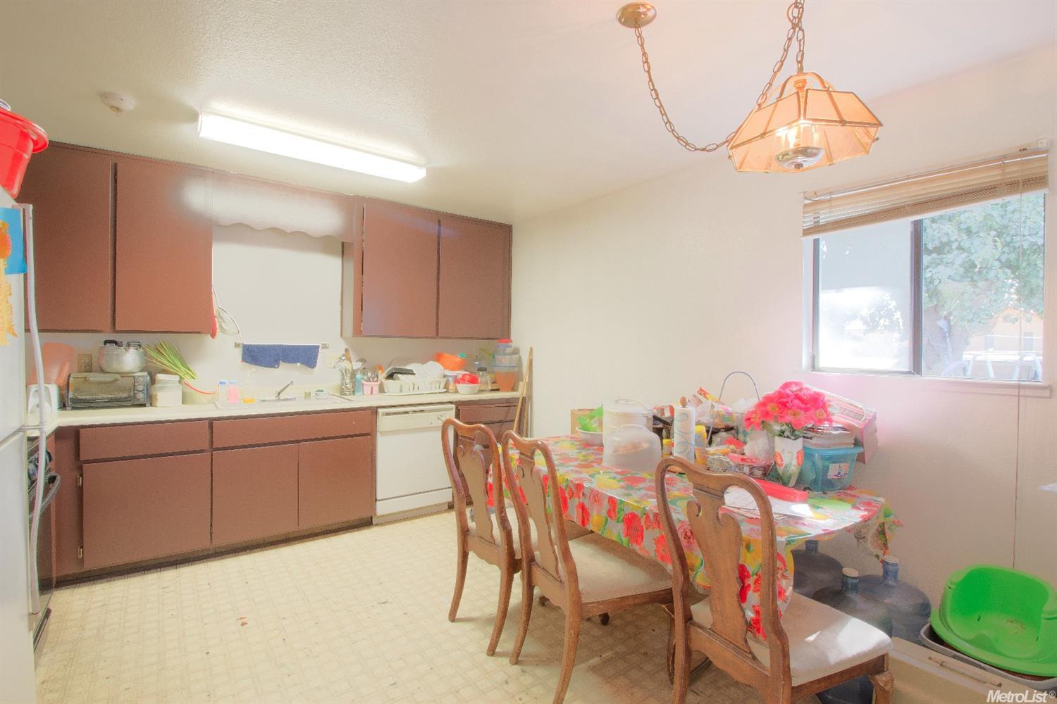 813 Marni, Modesto, CA 95351 photo 10