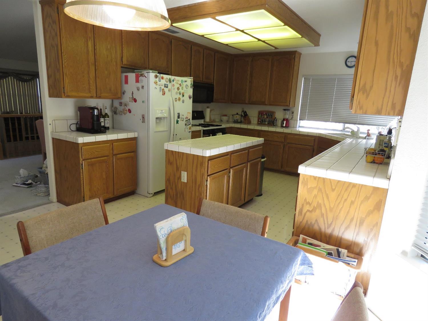 4104 Laurel Point Pl, Antelope, CA 95843 photo 3