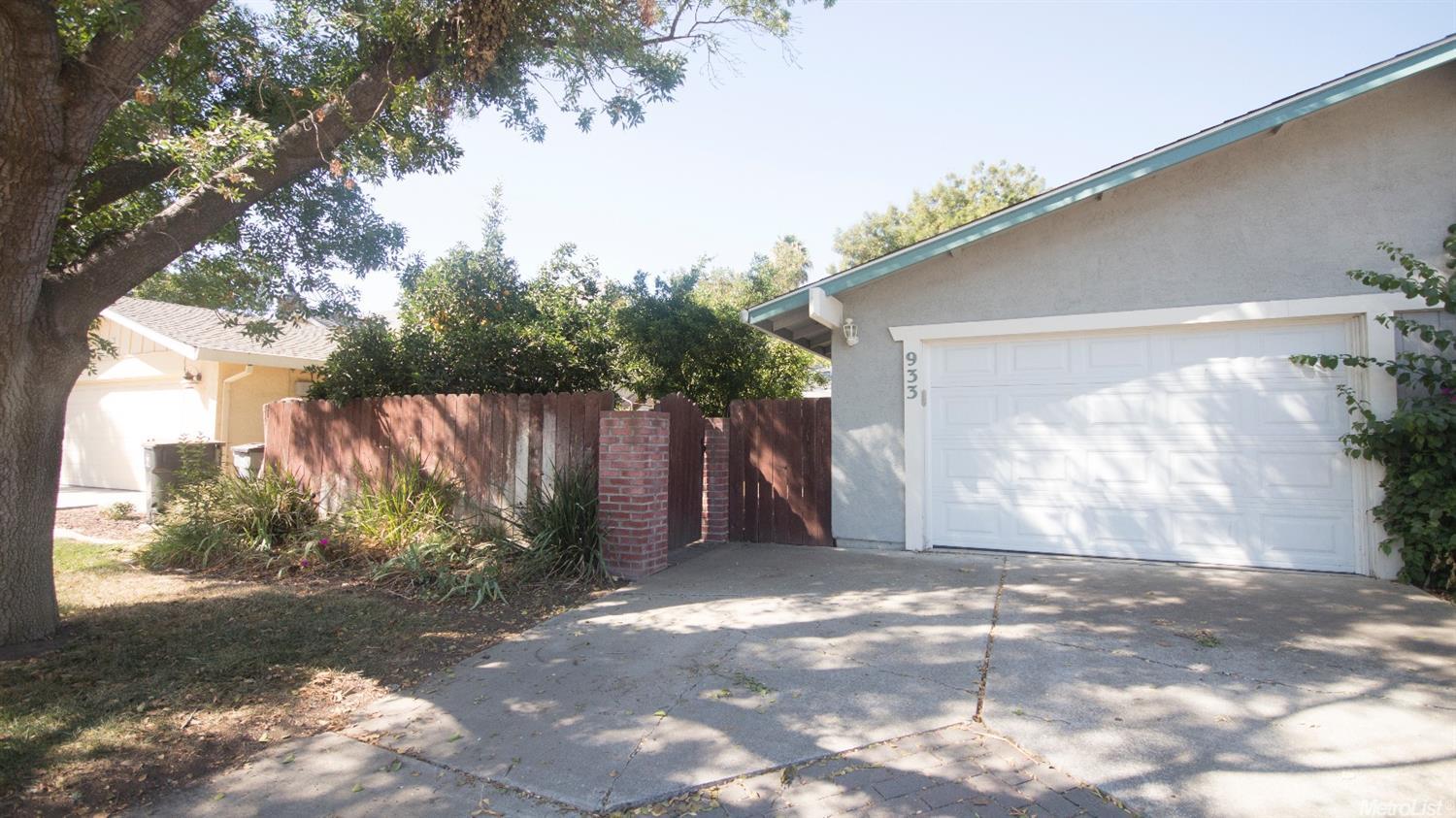 933 Bienville St, Davis, CA 95616 photo 1