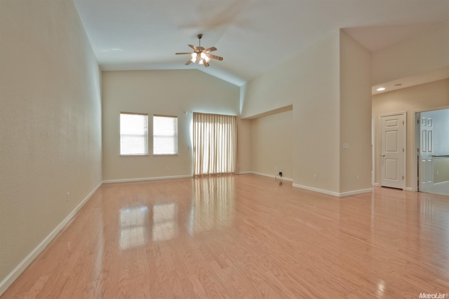 1240 Grebe Ln, Patterson, CA 95363 photo 6
