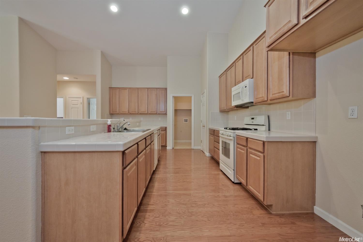 1240 Grebe Ln, Patterson, CA 95363 photo 7