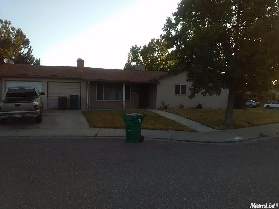 643 N E St, Stockton, CA 95205 photo 1