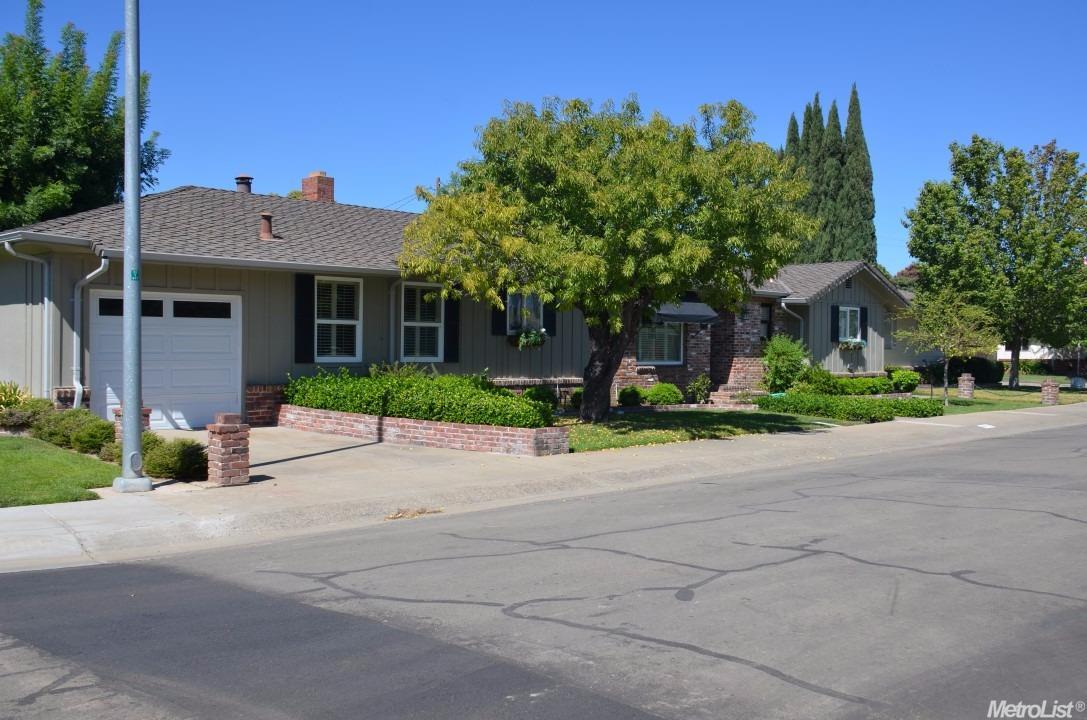 911 Elliot Pl, Lodi, CA 95240 photo 3