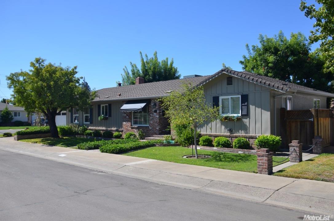 911 Elliot Pl, Lodi, CA 95240 photo 2