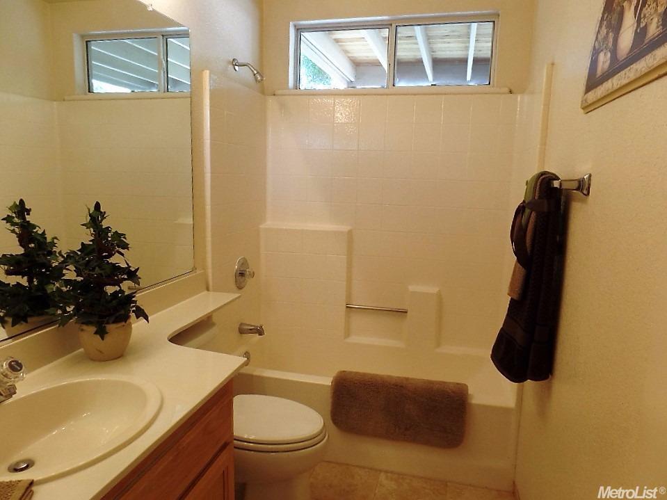 1443 Ray Harvey Dr, Tracy, CA 95377 photo 17