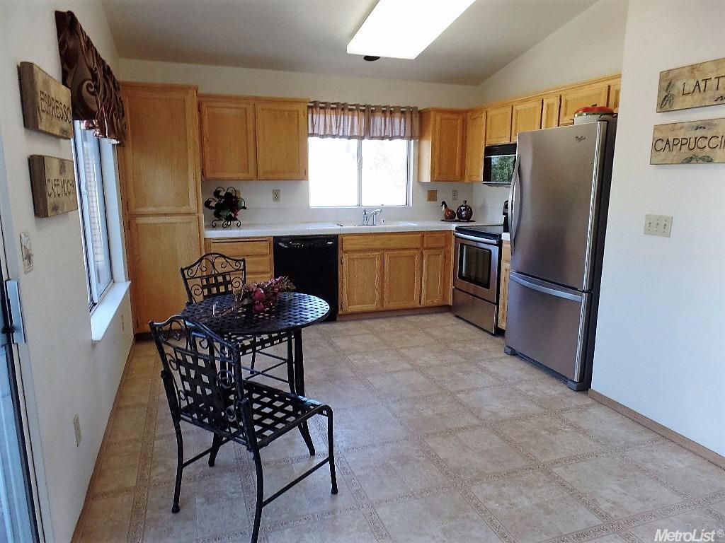 1443 Ray Harvey Dr, Tracy, CA 95377 photo 7
