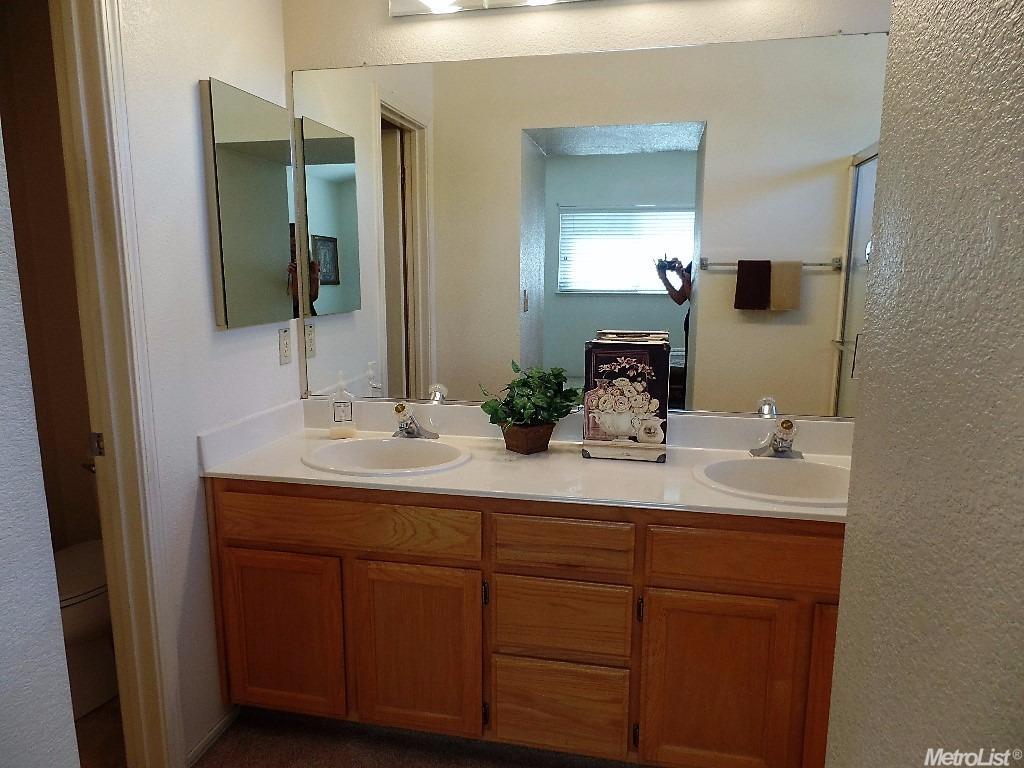 1443 Ray Harvey Dr, Tracy, CA 95377 photo 12