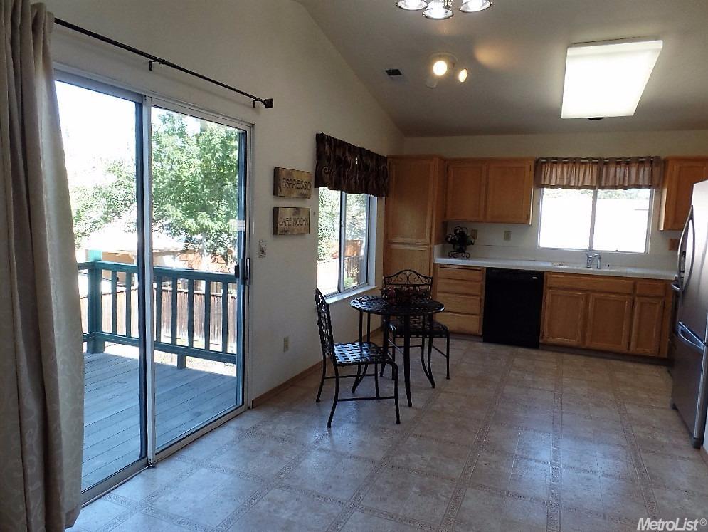 1443 Ray Harvey Dr, Tracy, CA 95377 photo 6