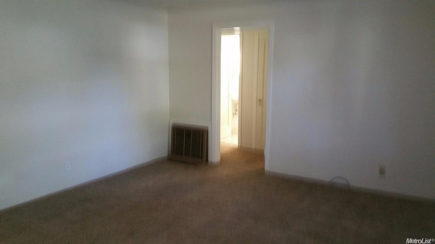2032 Glendale Ave, Modesto, CA 95354 photo 5