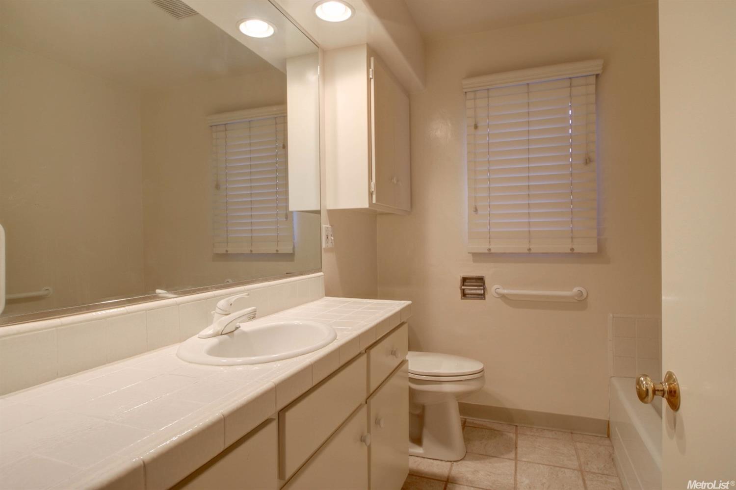 334 Camellia Way, Modesto, CA 95354 photo 7