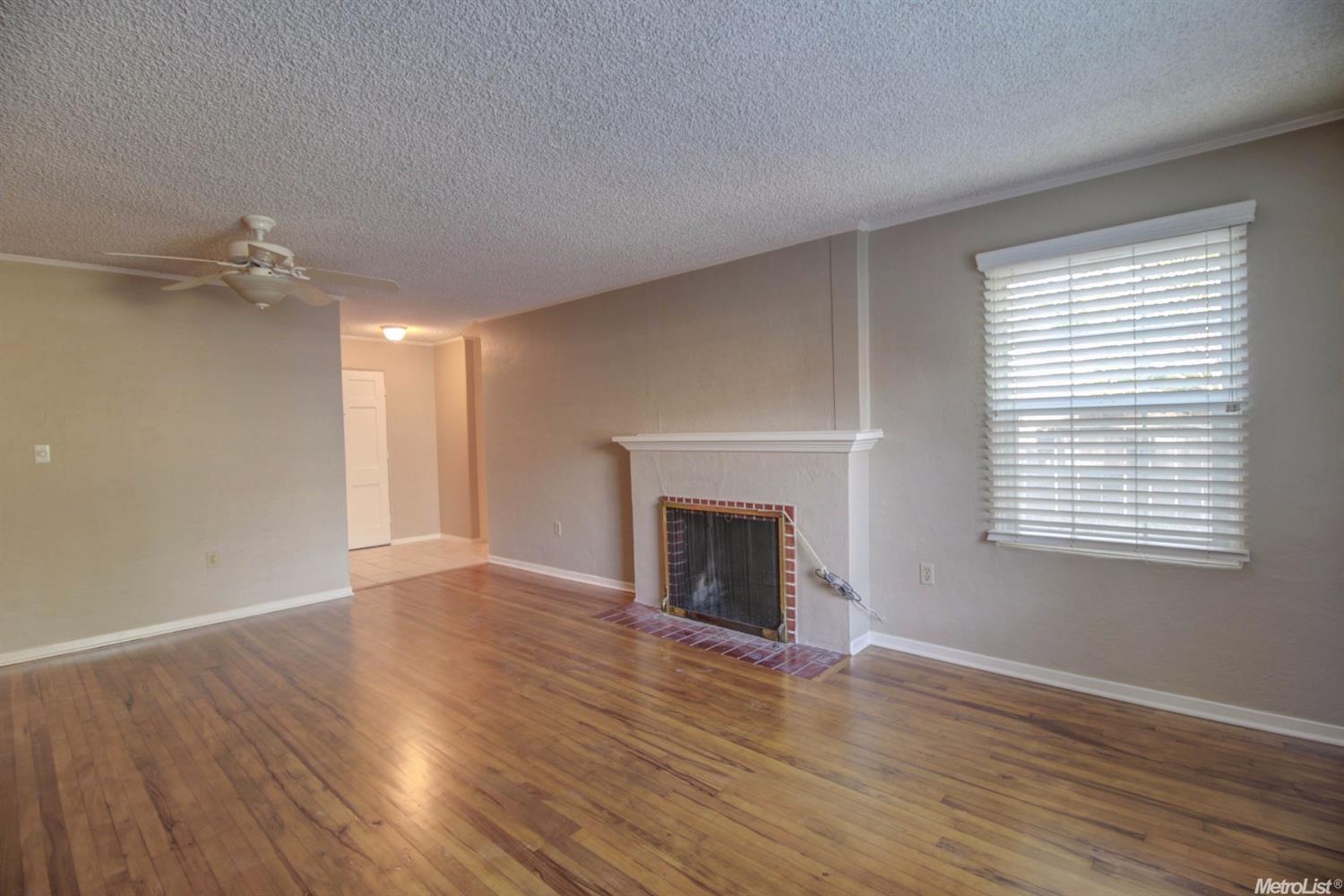 334 Camellia Way, Modesto, CA 95354 photo 2