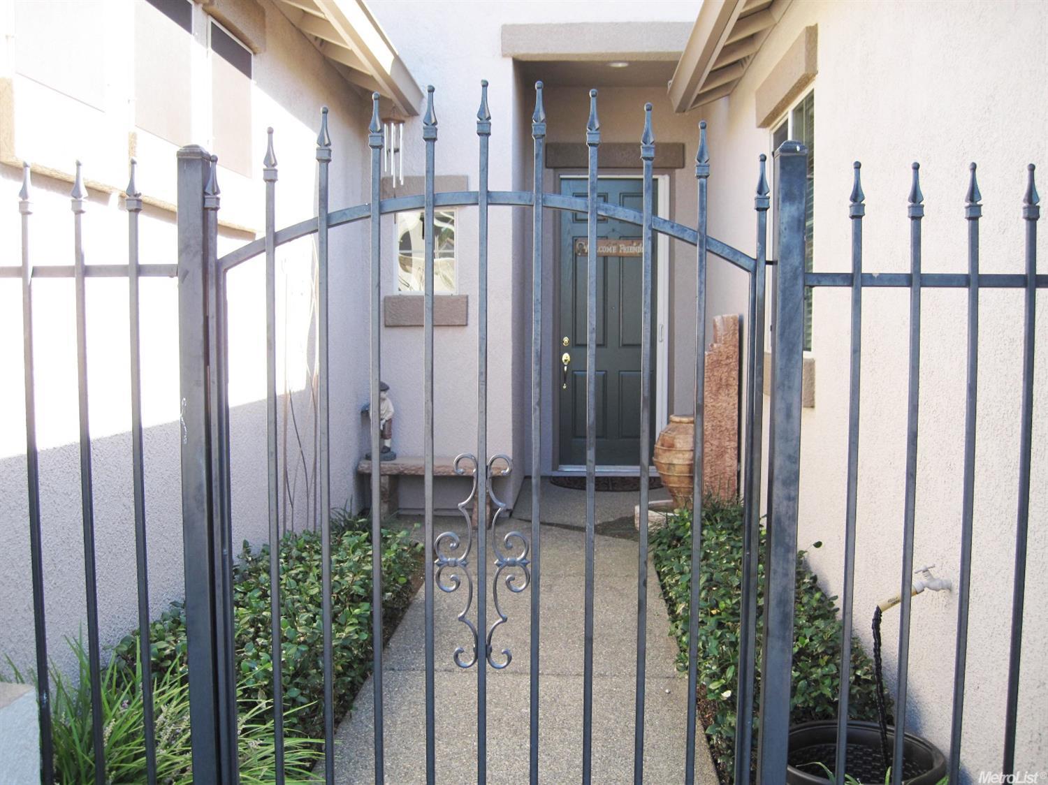 285 Lariat Loop, Lincoln, CA 95648 photo 2