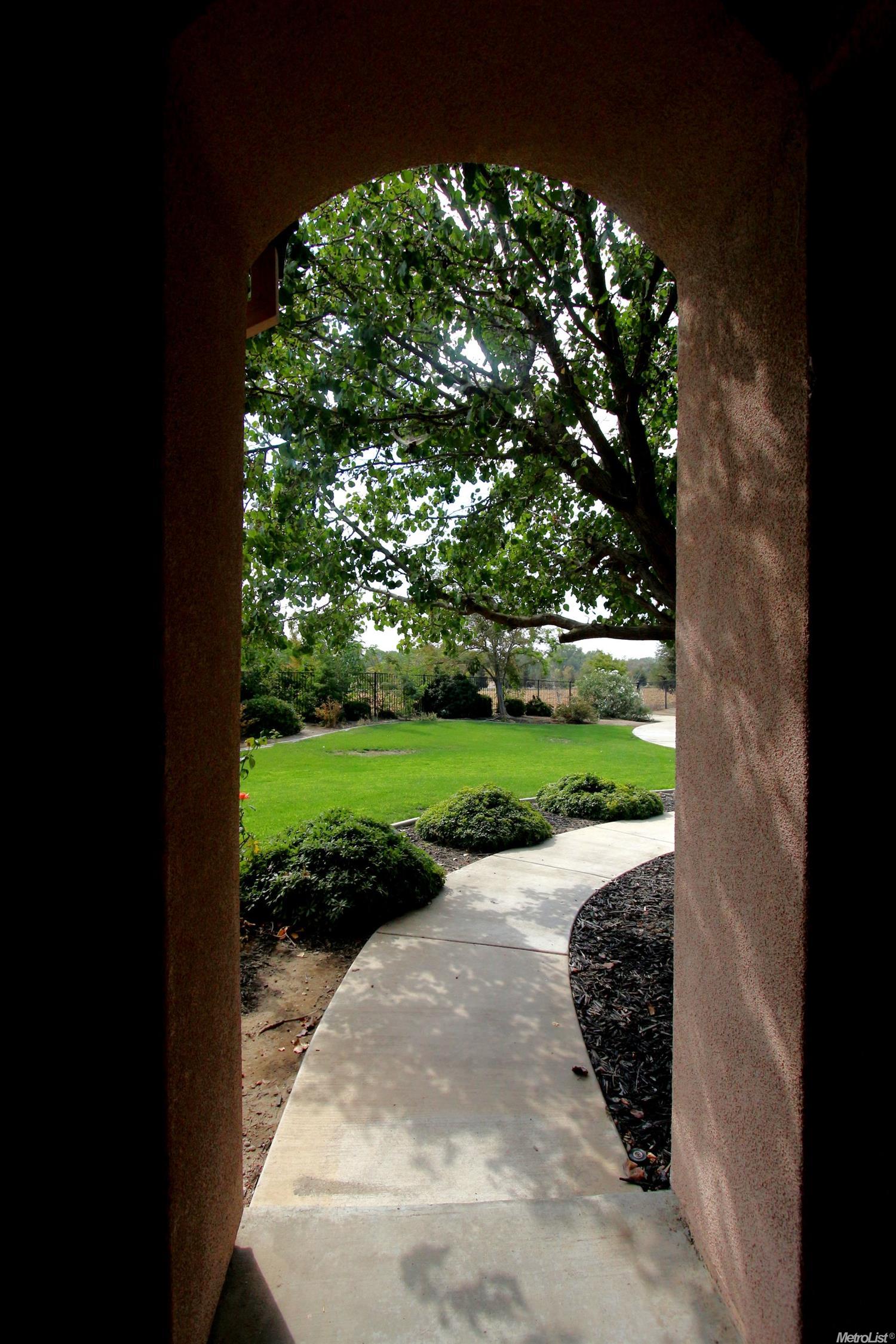 1129 Augusta Pointe Ct, Ripon, CA 95366 photo 3