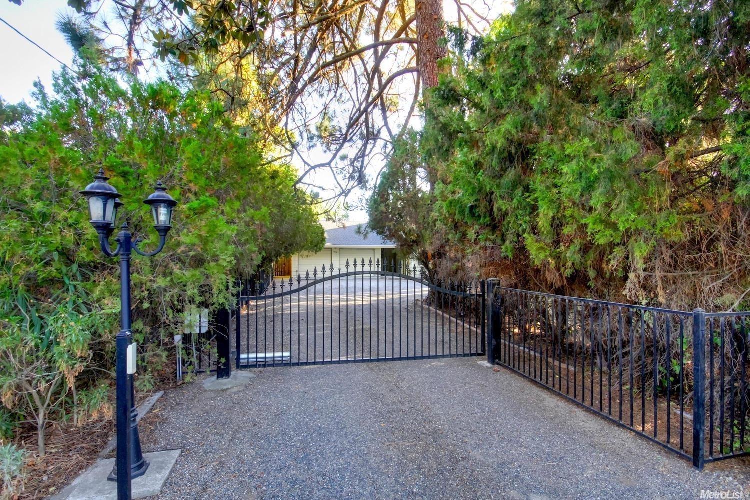 6016 Palm Dr, Carmichael, CA 95608 photo 1