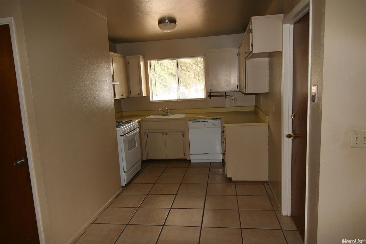 1512 Galvez Ave, Modesto, CA 95355 photo 6