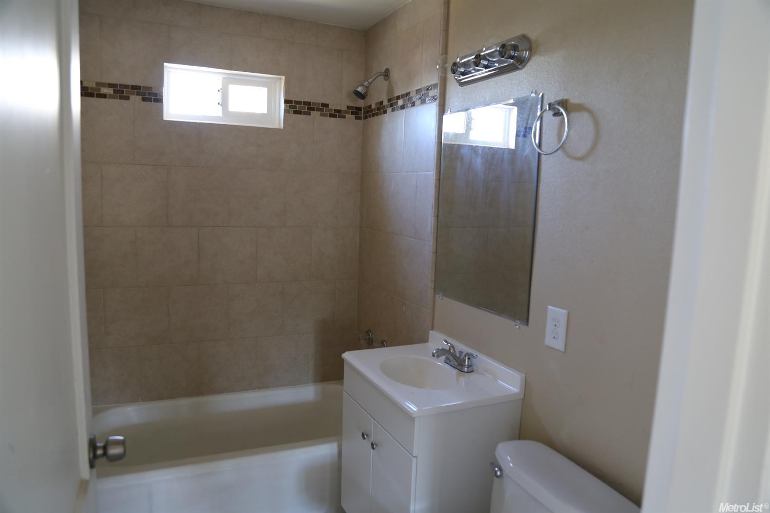 4464 S Carpenter Rd, Modesto, CA 95358 photo 8