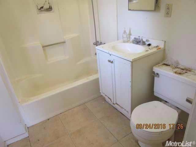 528 Wolfe Ave, Turlock, CA 95380 photo 16