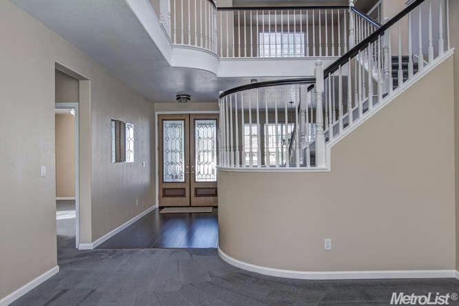 302 Osbourne Ct, Ripon, CA 95366 photo 5