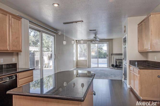 302 Osbourne Ct, Ripon, CA 95366 photo 9