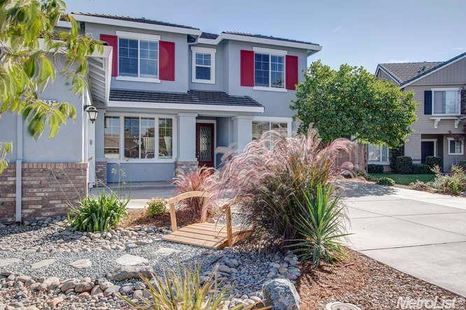 302 Osbourne Ct, Ripon, CA 95366 photo 2
