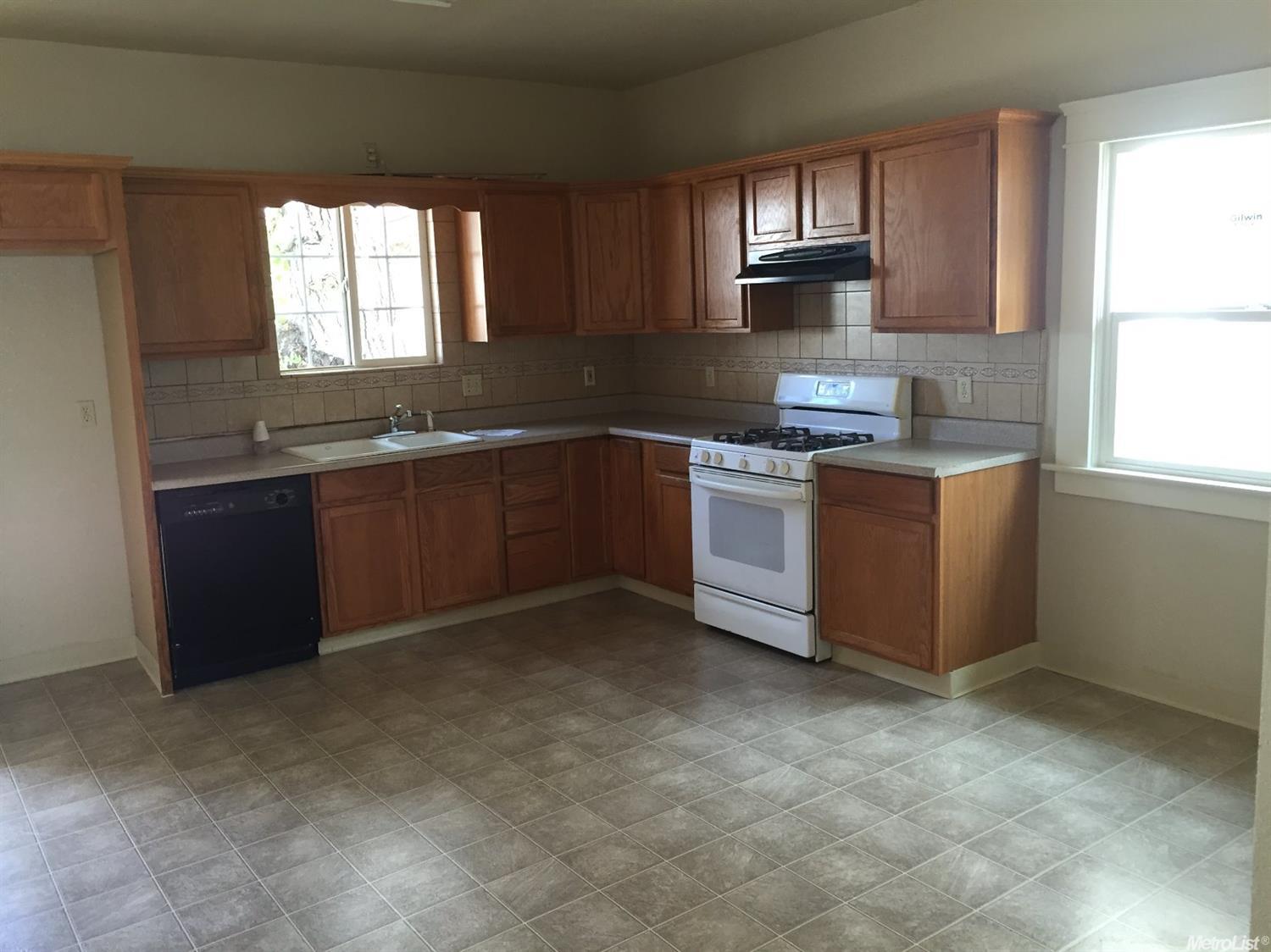 103 De Force Ave, Lodi, CA 95240 photo 8