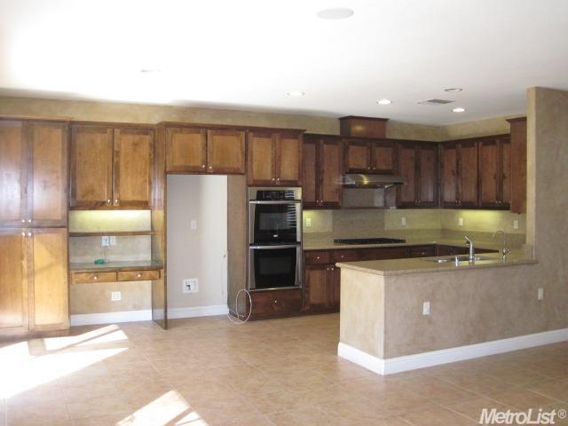 2209 Amber Leaf Ln, Ceres, CA 95307 photo 11