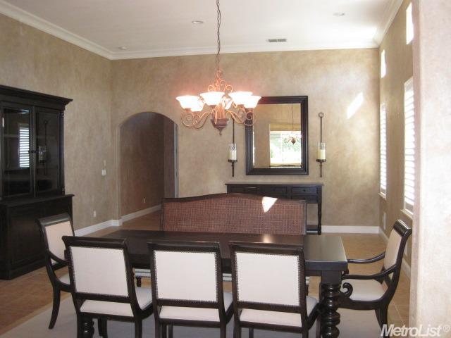 2209 Amber Leaf Ln, Ceres, CA 95307 photo 5
