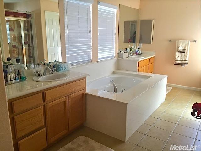 801 Kennedy Pl, Tracy, CA 95377 photo 11