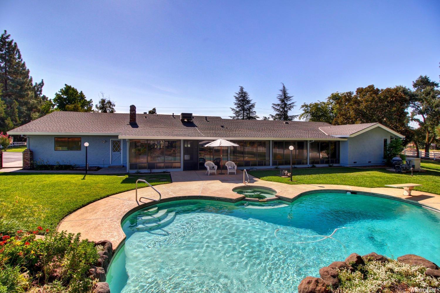 9328 Dillard Rd, Wilton, CA 95693 photo 2