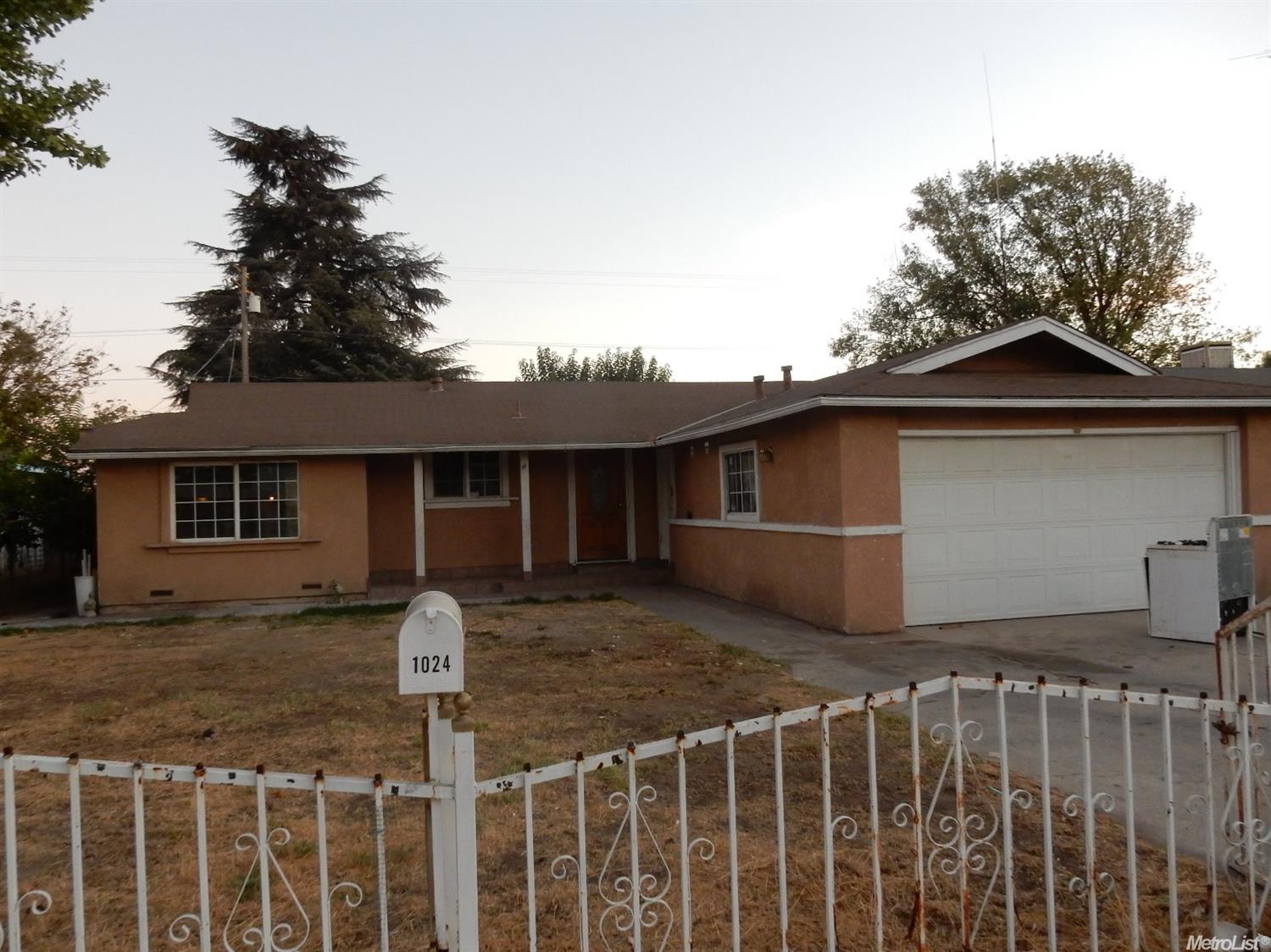 1024 Muriel Ave, Modesto, CA 95351 photo 1