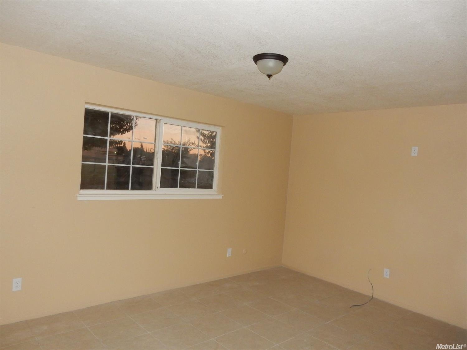 1024 Muriel Ave, Modesto, CA 95351 photo 12