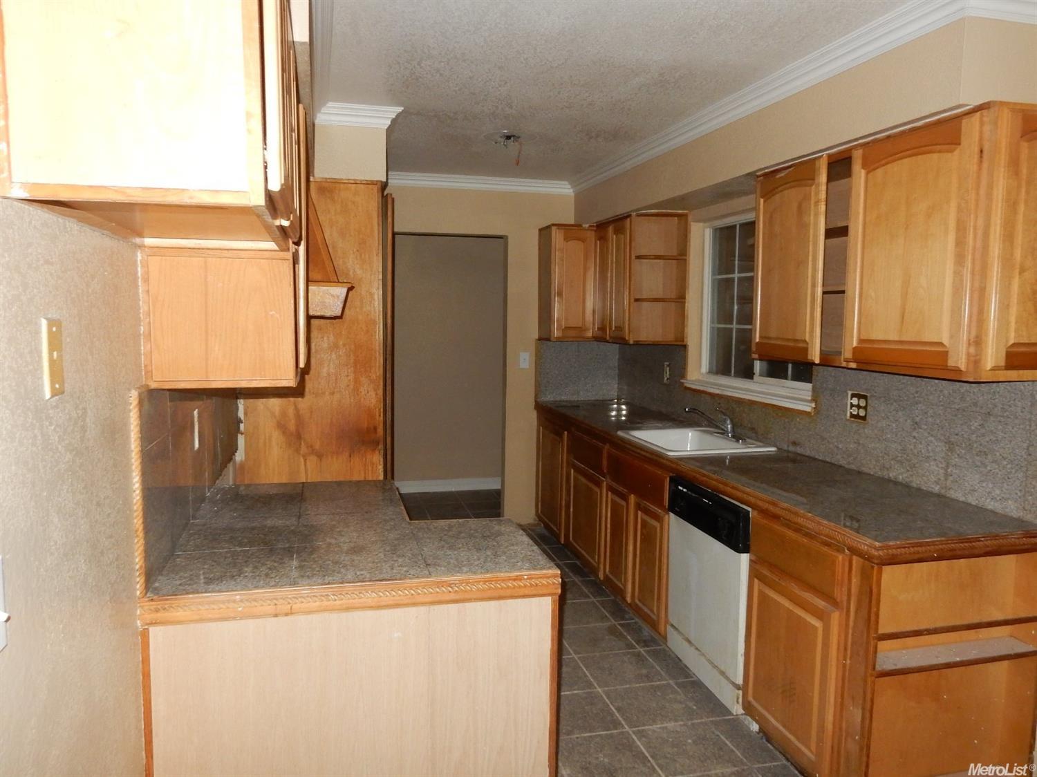 1024 Muriel Ave, Modesto, CA 95351 photo 10