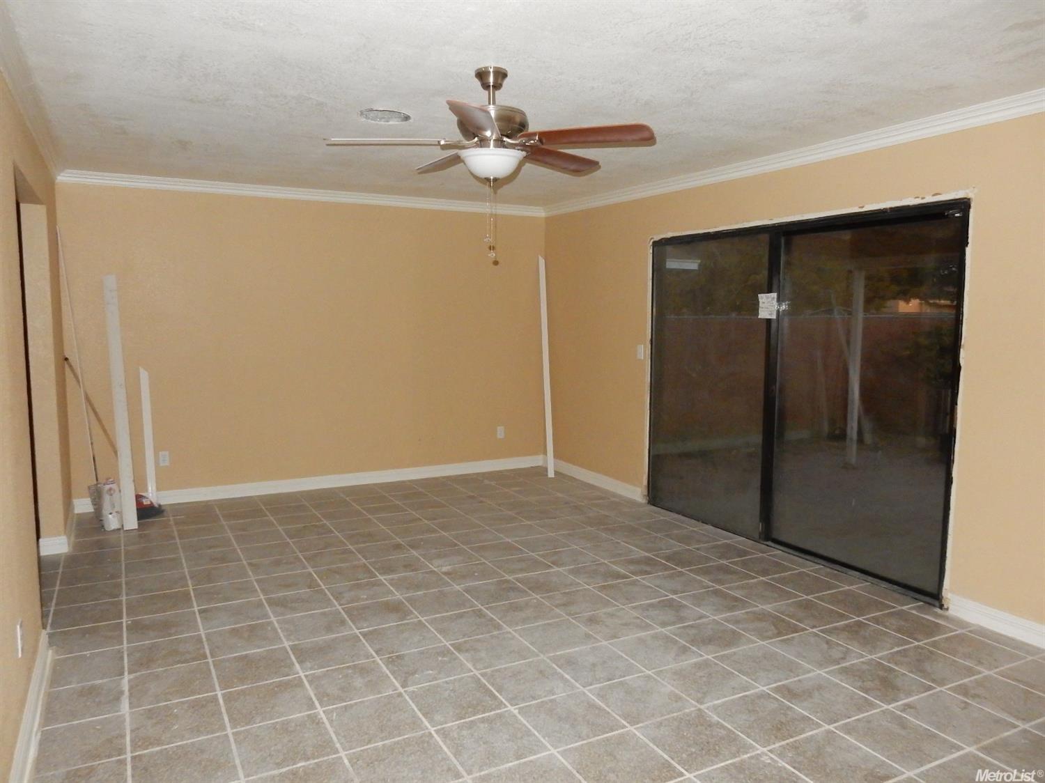 1024 Muriel Ave, Modesto, CA 95351 photo 3