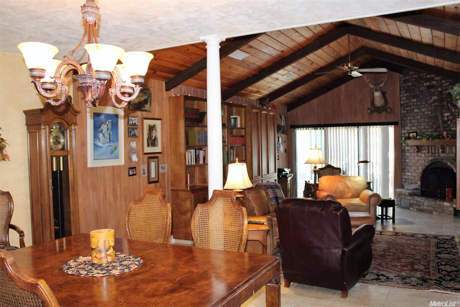 1549 W Vine St, Lodi, CA 95242 photo 9