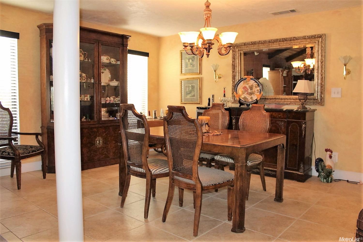 1549 W Vine St, Lodi, CA 95242 photo 8