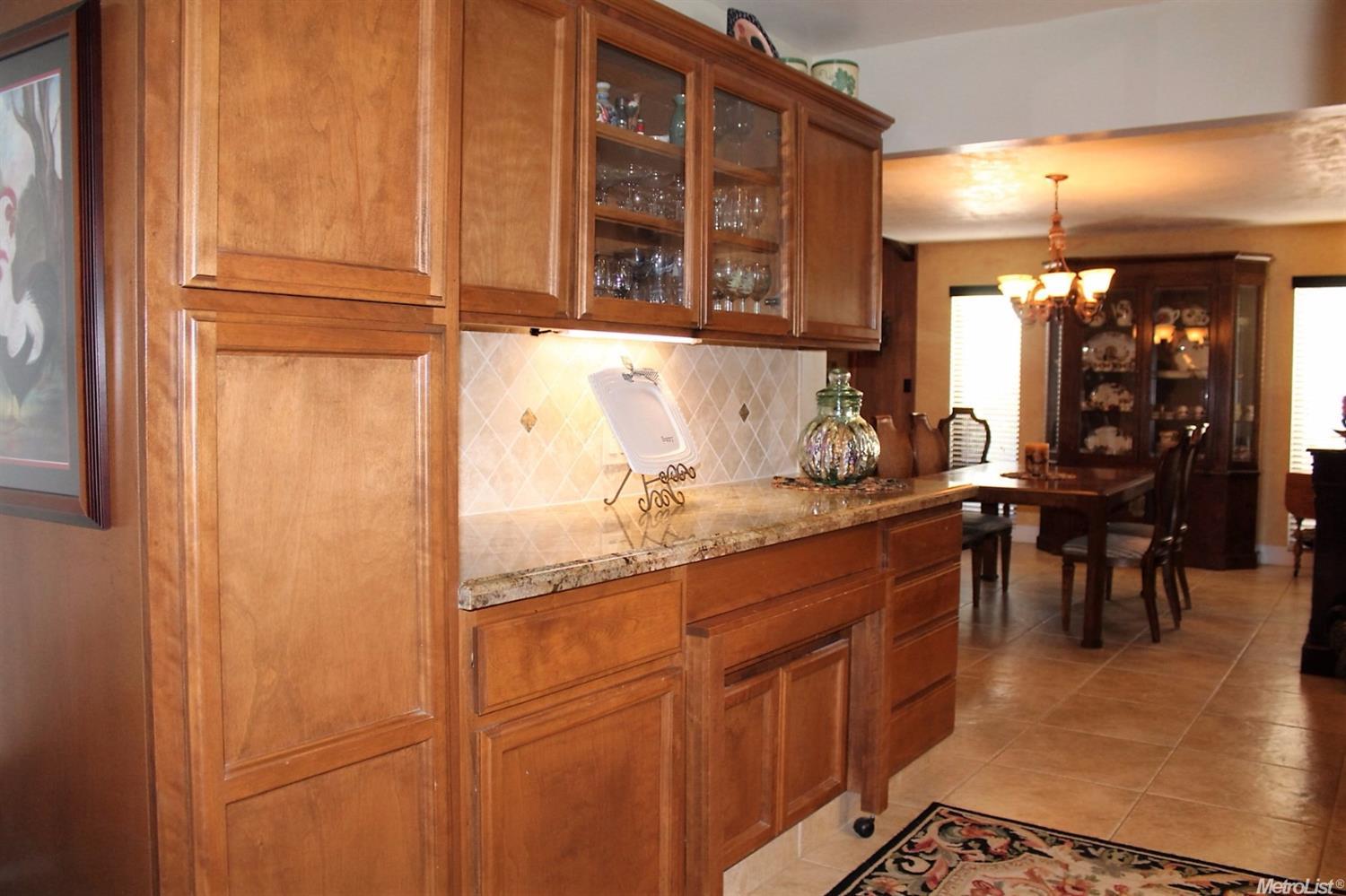 1549 W Vine St, Lodi, CA 95242 photo 6