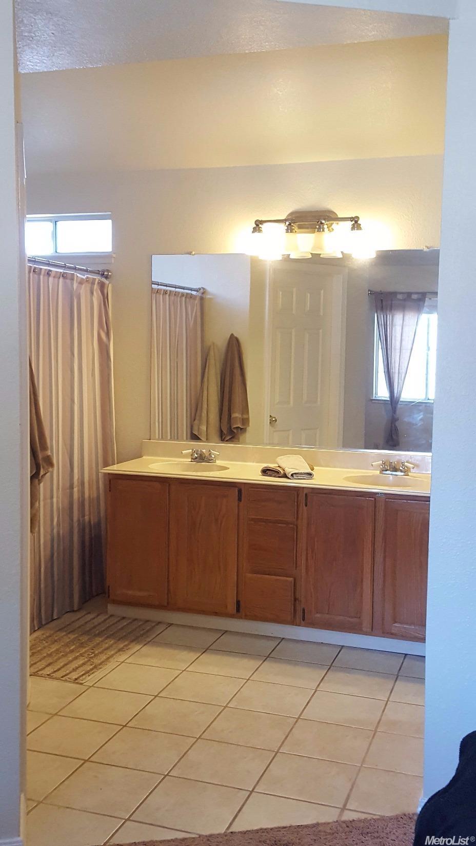 2108 Cobblestone Mnr, Modesto, CA 95355 photo 16