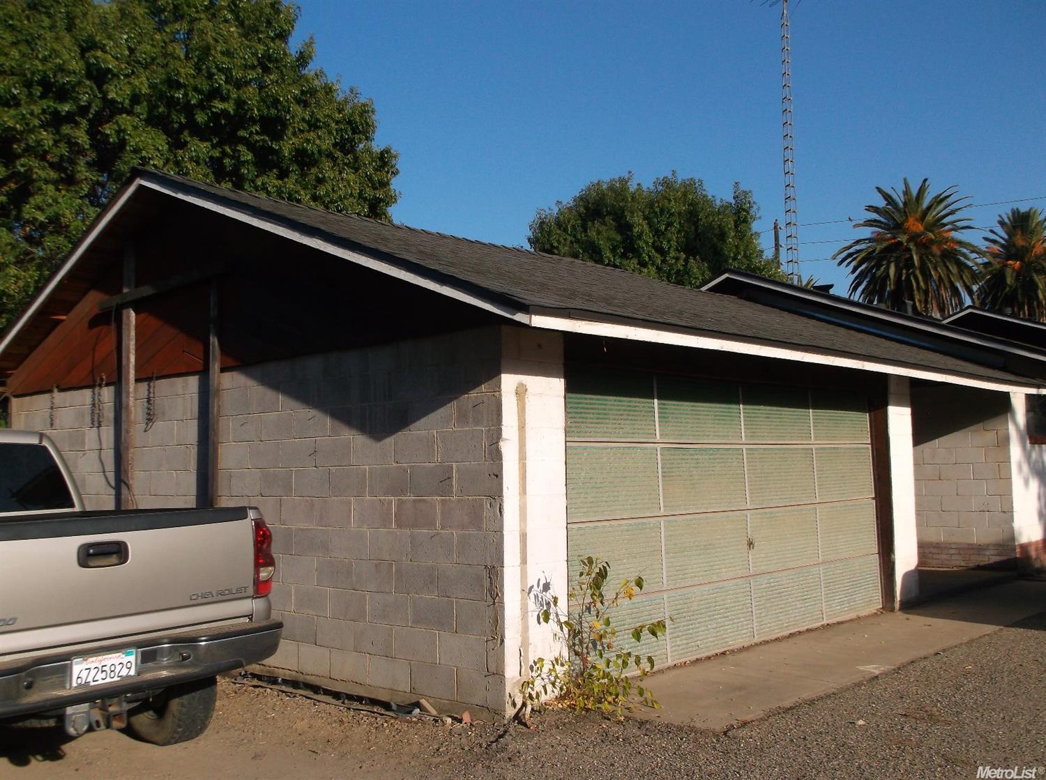 104 Leverton Dr, Patterson, CA 95363 photo 2