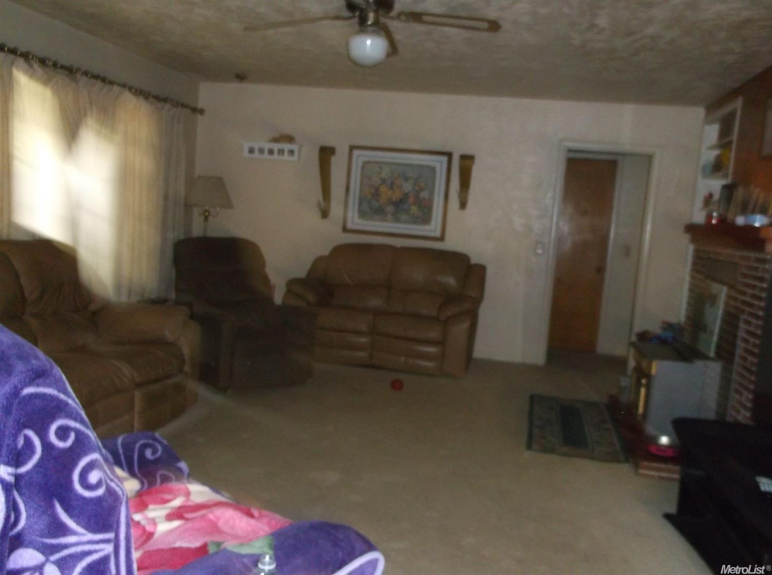 104 Leverton Dr, Patterson, CA 95363 photo 4