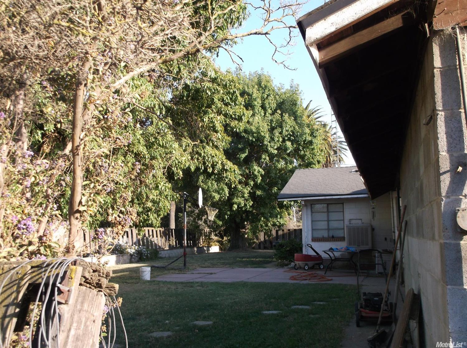 104 Leverton Dr, Patterson, CA 95363 photo 11