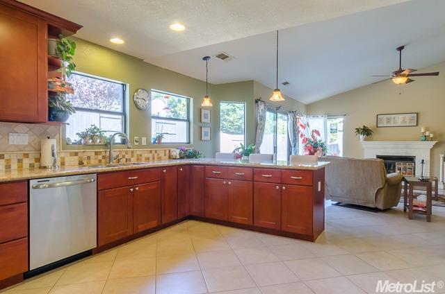 103 Soliday Ct, Folsom, CA 95630 photo 8