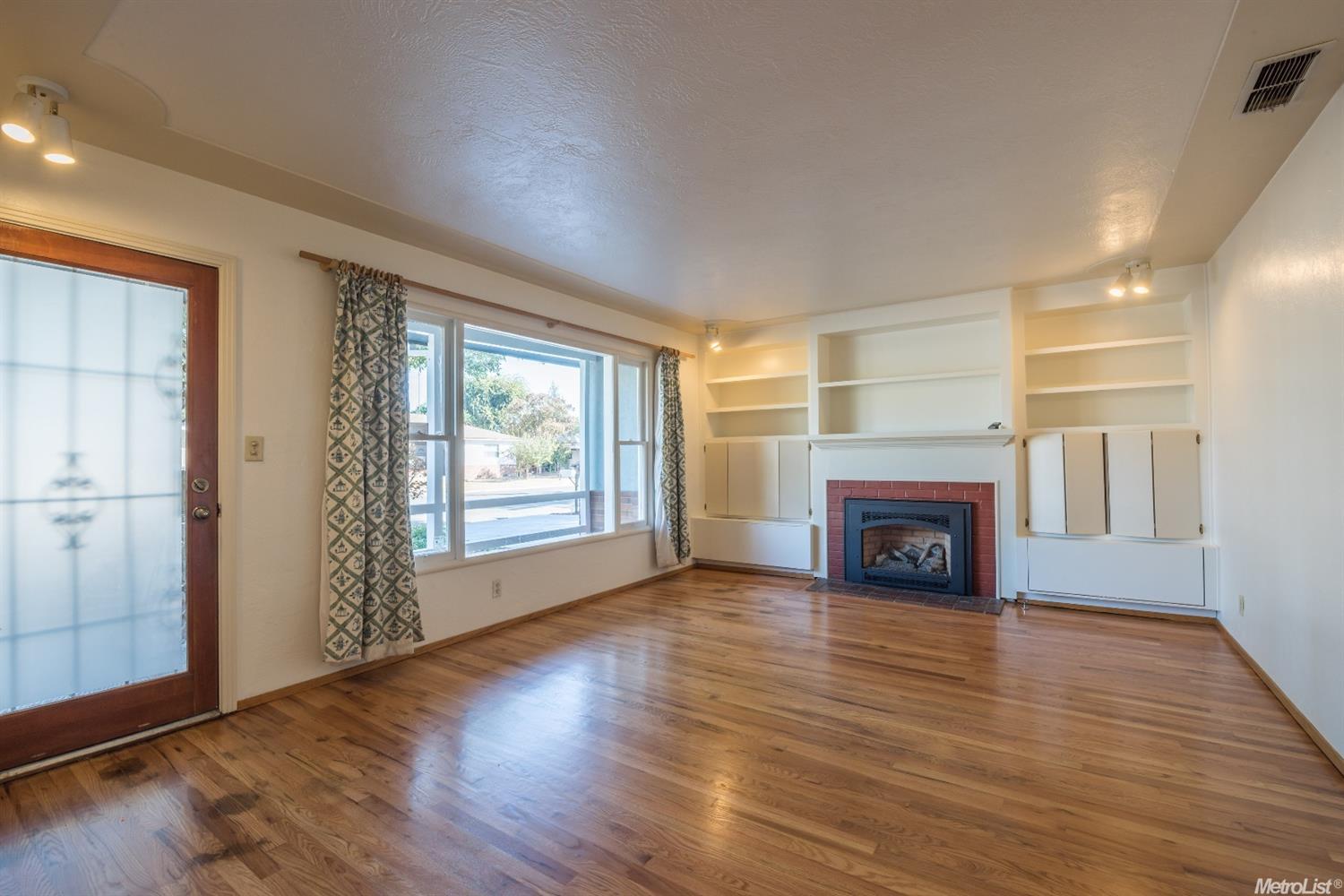1424 Irons Ct, Modesto, CA 95355 photo 5