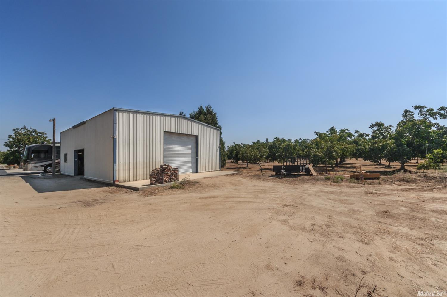 1561 N Dakota Ave, Modesto, CA 95358 photo 21
