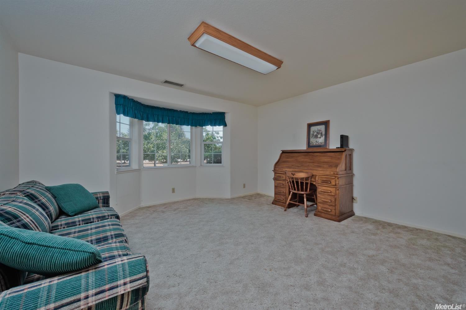 1561 N Dakota Ave, Modesto, CA 95358 photo 16