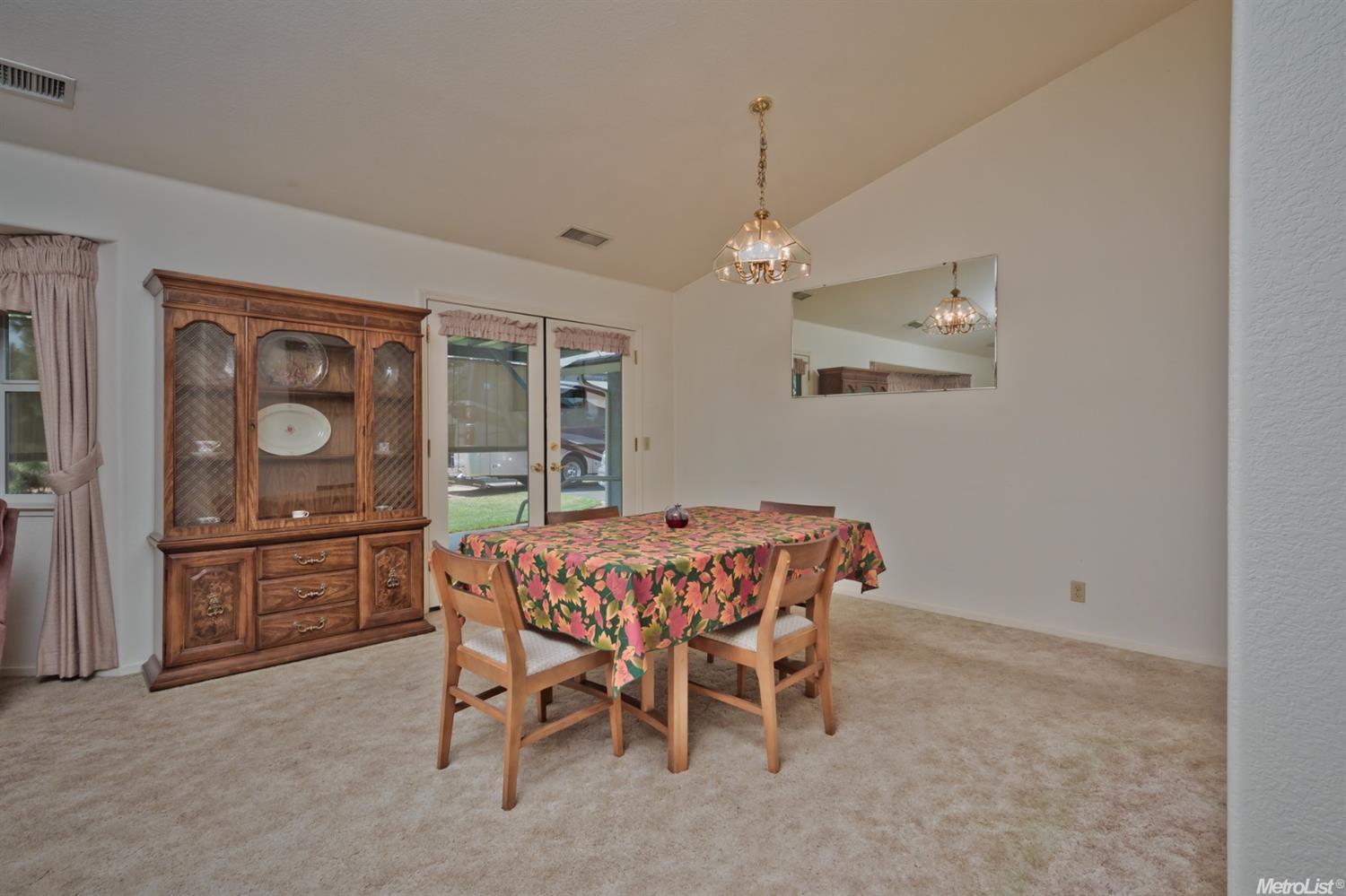 1561 N Dakota Ave, Modesto, CA 95358 photo 6
