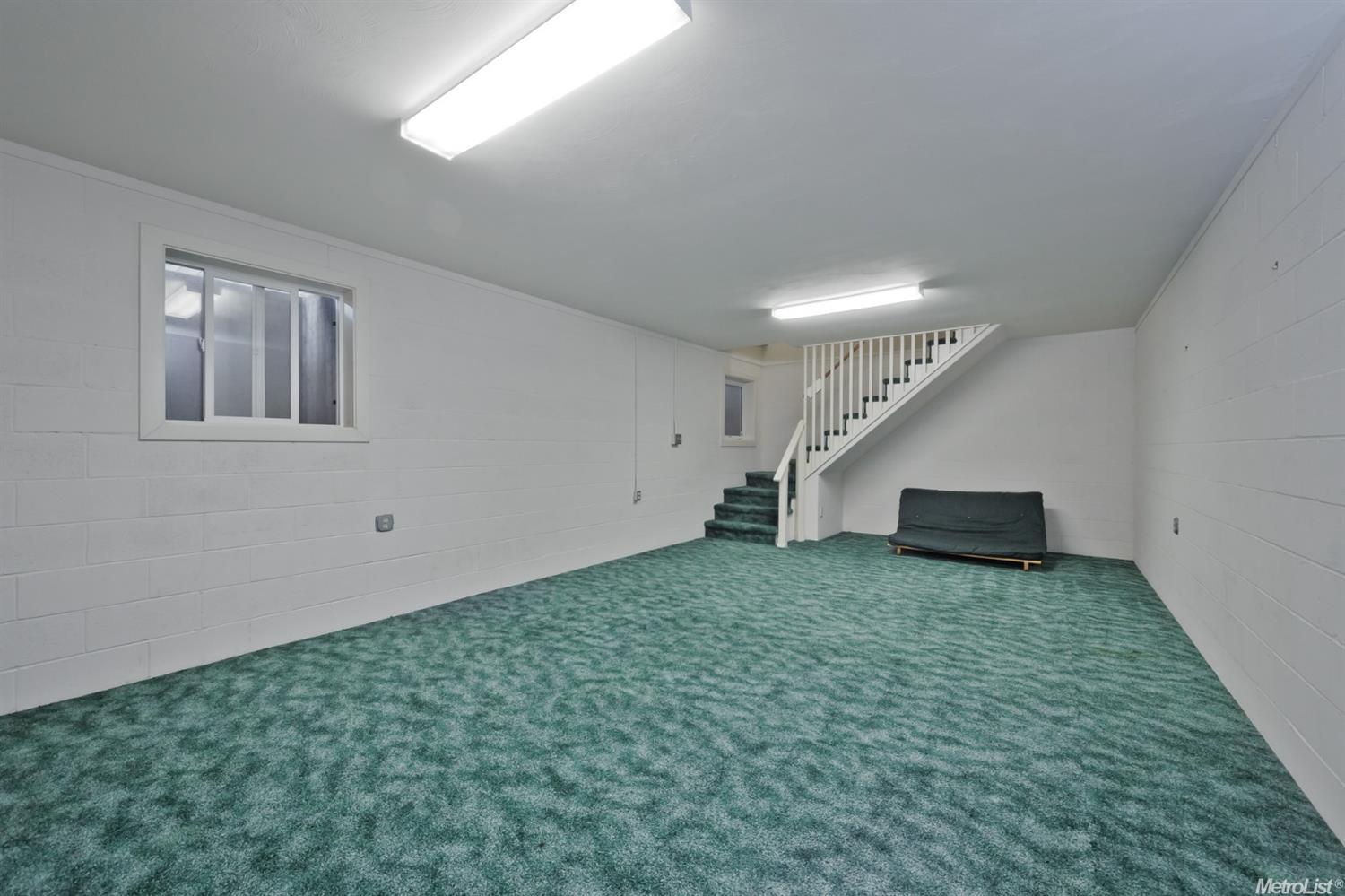 1561 N Dakota Ave, Modesto, CA 95358 photo 12