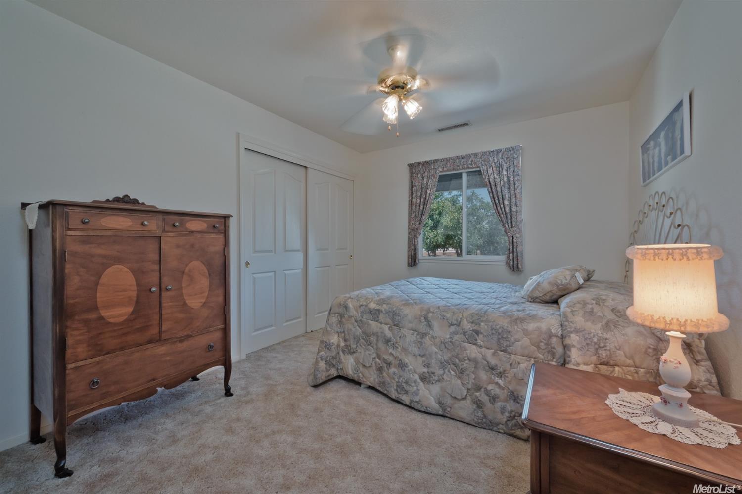 1561 N Dakota Ave, Modesto, CA 95358 photo 14
