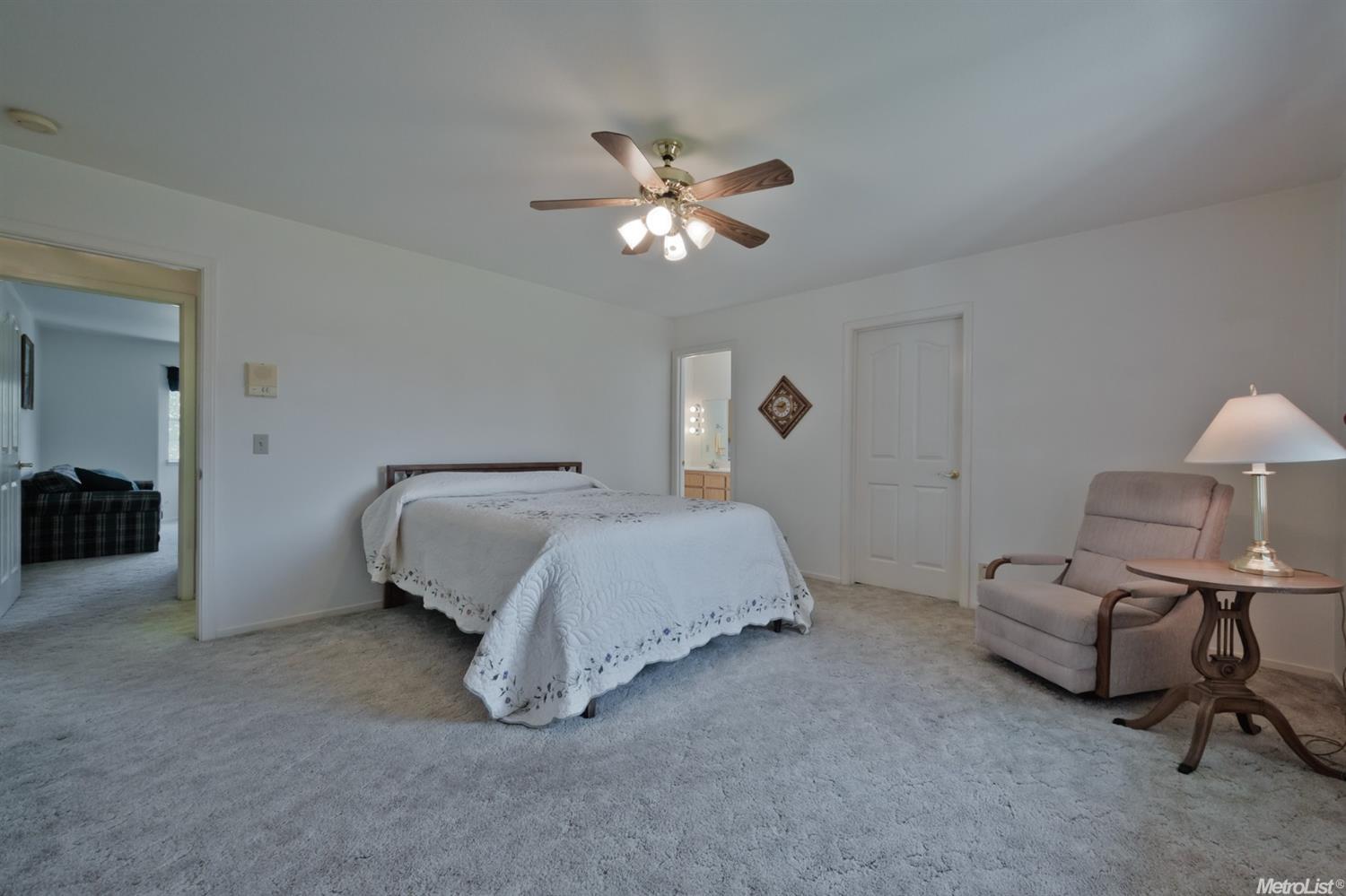 1561 N Dakota Ave, Modesto, CA 95358 photo 17