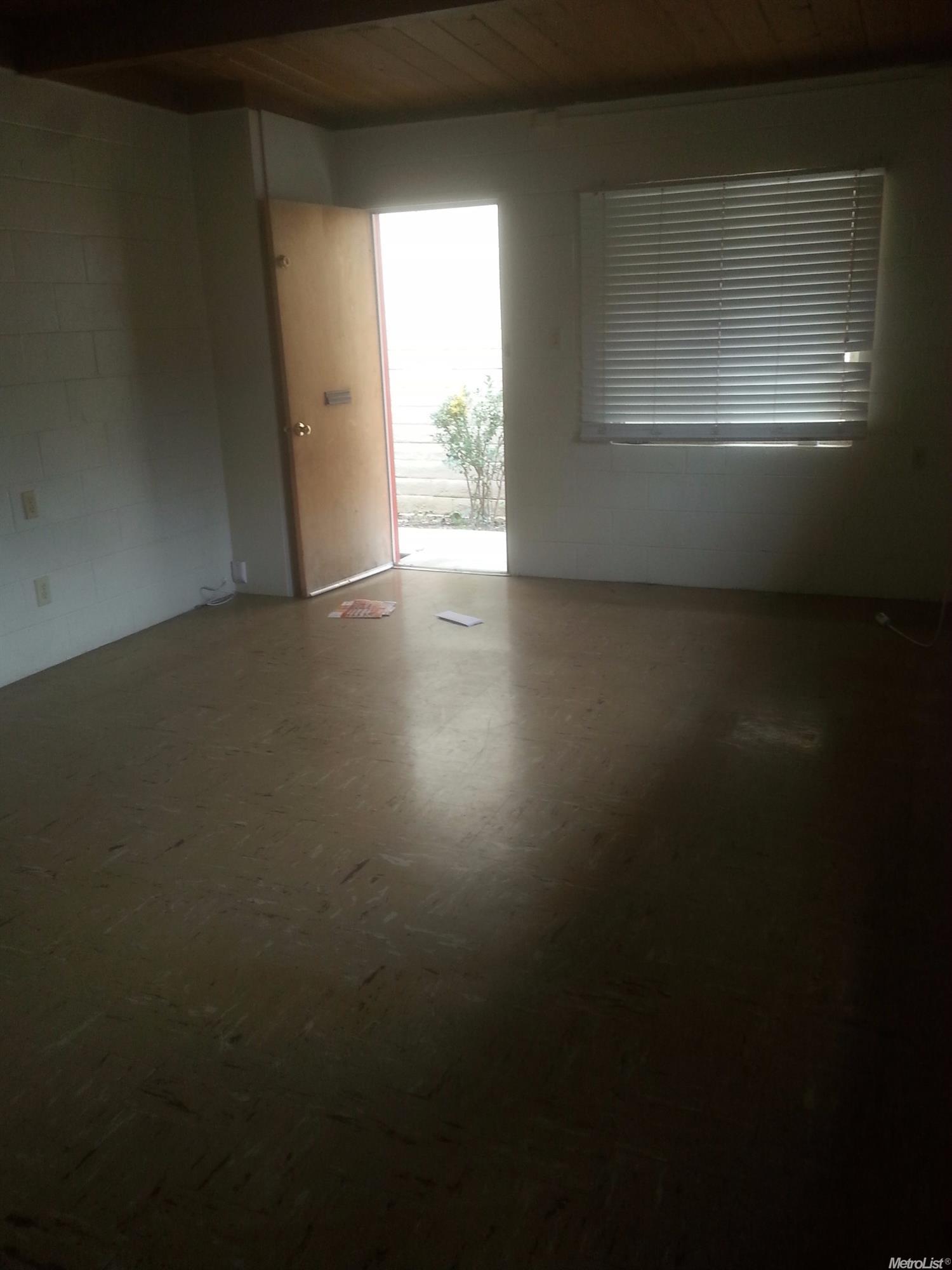 528 15th St, Modesto, CA 95354 photo 2
