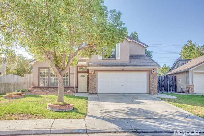 896 Lourence Dr, Tracy, CA 95376 photo 2